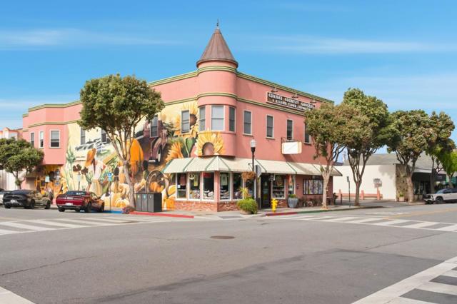 416 Lee Avenue, Half Moon Bay CA: https://media.crmls.org/mediaz/0371c60a-a383-45c6-8a86-40bdda63b7e7.jpg