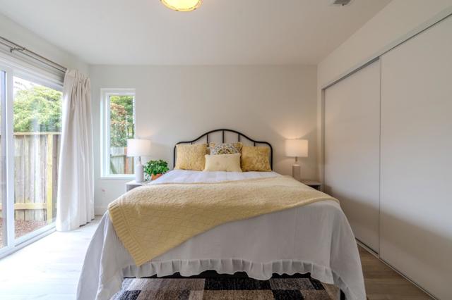 262 Beachview Avenue, Pacifica CA: https://media.crmls.org/mediaz/0371fdd1-5085-475d-a68f-986a0a4e5e8e.jpg