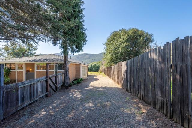187 FORD ROAD, Carmel Valley CA: https://media.crmls.org/mediaz/03736729-419a-4543-bf70-5b18b63804f3.jpg