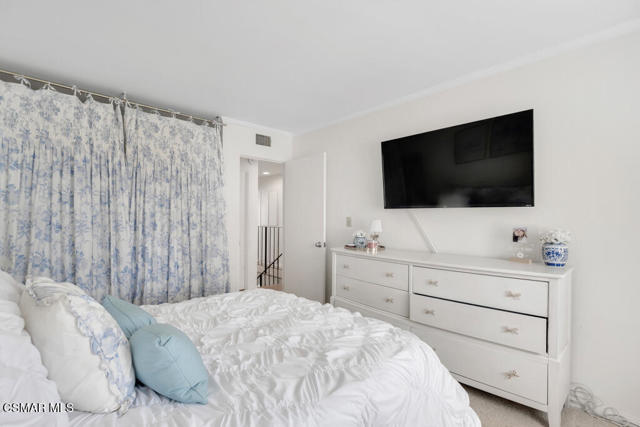 1218 S Westlake Boulevard, Westlake Village CA: https://media.crmls.org/mediaz/0373f268-fa5c-4a9e-a7c6-11681e792ccd.jpg