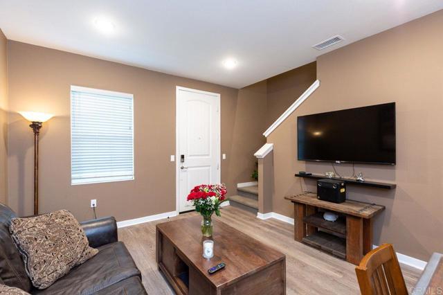Detail Gallery Image 13 of 26 For 877 Blackstone Drive, San Marcos,  CA 92078 - 2 Beds | 2 Baths