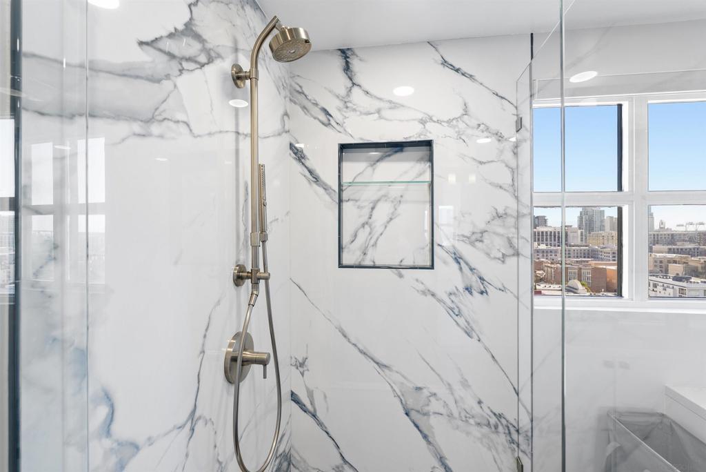 MLS #250043476SD image #19