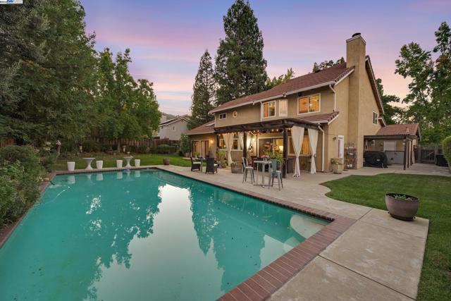Image 36 of 59 For 7828 Foothill Knolls Dr
