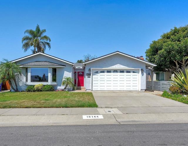 13144 Avenida Grande, San Diego CA: https://media.crmls.org/mediaz/03763deb-1a3a-40c5-ab0b-fce5d5fc3367.jpg