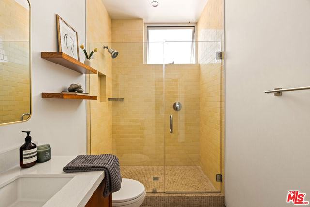 1076 Palms Boulevard photo 27