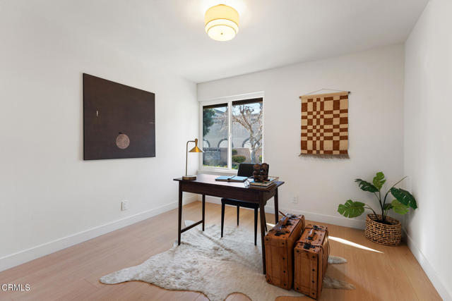 4490 Lubbock Drive, Simi Valley CA: https://media.crmls.org/mediaz/03769564-14c7-43b1-a797-ad0b1eb66ed7.jpg