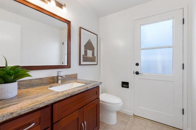 Image 18 of 55 For 868 Laburnum Drive