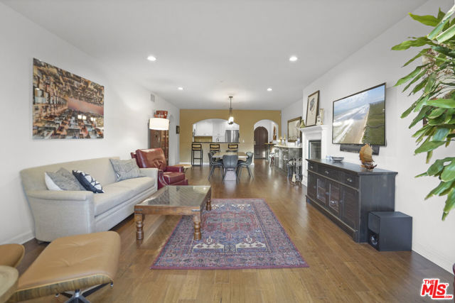 13308 Valleyheart Drive, Sherman Oaks CA: https://media.crmls.org/mediaz/0376ac23-90d3-4ebf-8659-ee7ba37b03d8.jpg
