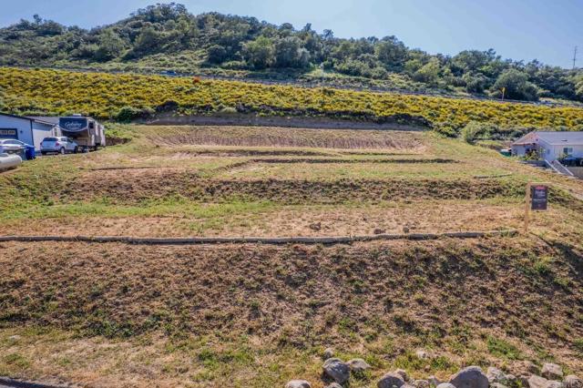 Detail Gallery Image 4 of 13 For 13814 Woods Valley Ct, Valley Center,  CA 92082 - – Beds | – Baths