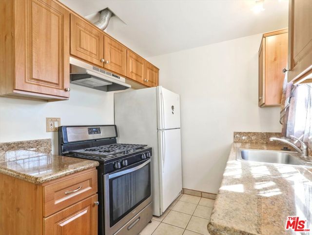 3645 Beethoven Street, Los Angeles CA: https://media.crmls.org/mediaz/0377a601-1408-47f3-bf18-f221c26fb2ad.jpg