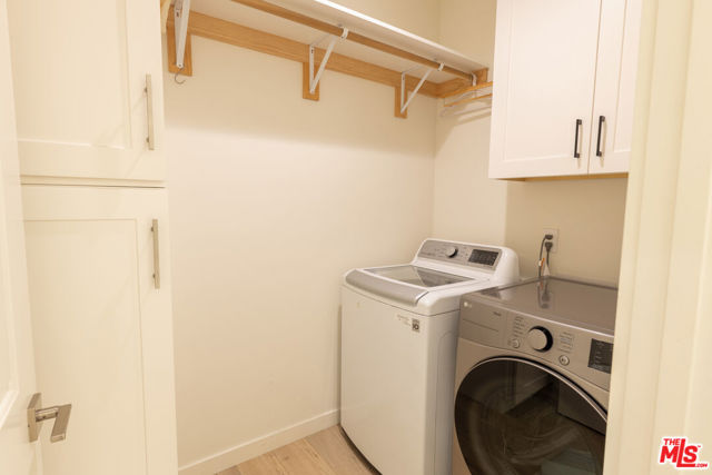 1026 Westchester Place, Los Angeles CA: https://media.crmls.org/mediaz/0377c87d-ae62-4ed6-ae6b-20e20b12c678.jpg