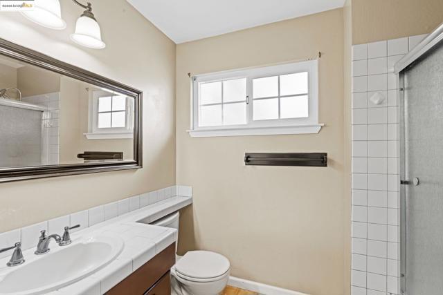 838 Hazel St, Livermore CA: https://media.crmls.org/mediaz/037b0260-e094-40a9-8481-7c09a37cff30.jpg
