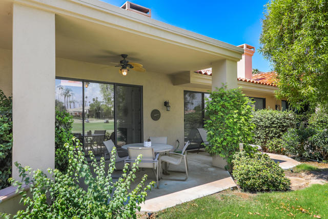 54624 Shoal Creek, La Quinta CA: https://media.crmls.org/mediaz/037b9e0b-bdee-4d38-9ecb-b7b8d5f33d0f.jpg