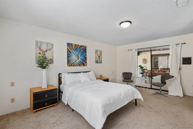 1722 Tierra Libertia Rd, Escondido CA: https://media.crmls.org/mediaz/037bab3c-7e7d-4250-ba51-f543b00a6b04.jpg