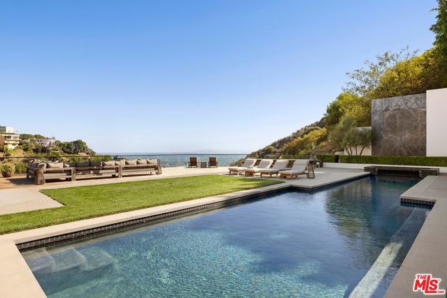 4 Bed Home for Sale in Los Angeles, California