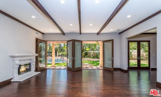 5427 Genesta Avenue, Encino CA: https://media.crmls.org/mediaz/037d3a2a-f24f-44ea-b36b-43218b620d4d.jpg