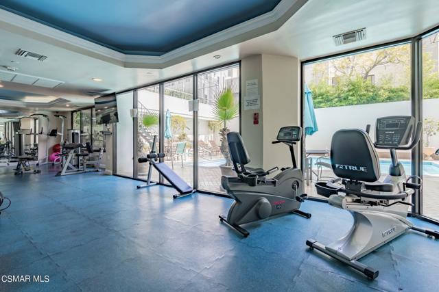 10660 Wilshire Boulevard, Los Angeles CA: https://media.crmls.org/mediaz/037dbad4-9080-485c-878d-07b5518deb58.jpg