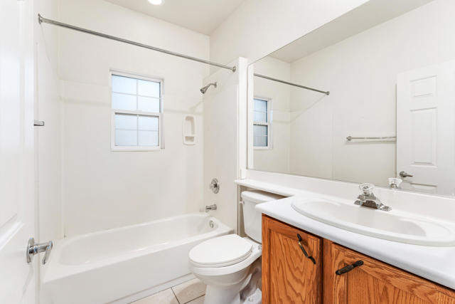 79528 Morning Glory Court, La Quinta CA: https://media.crmls.org/mediaz/037e5090-ec69-4e38-b186-5bc017857c99.jpg