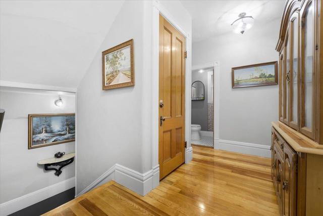 Image 47 of 71 For 223 Oregon Street