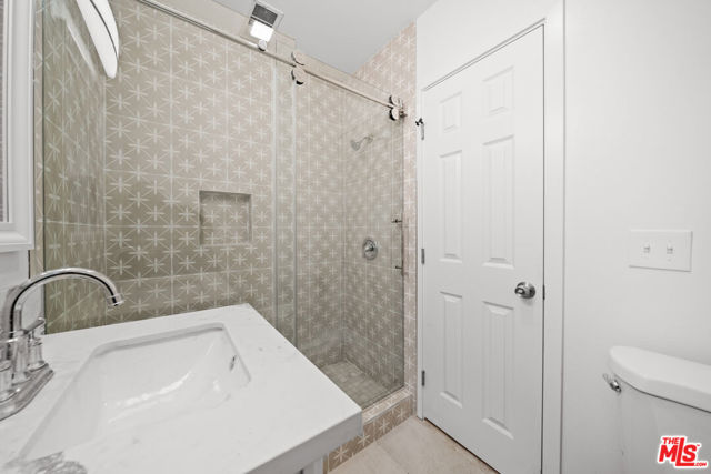 4325 W 58th Place, Los Angeles CA: https://media.crmls.org/mediaz/037ec1e2-e6a0-44dd-b441-92229119b177.jpg
