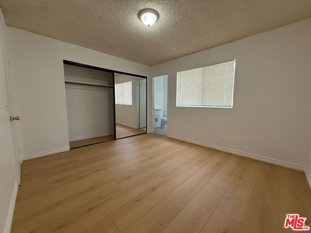 1038 Thompson Avenue, Glendale CA: https://media.crmls.org/mediaz/037f5b46-37be-4d8d-9aae-09e35ffe8277.jpg