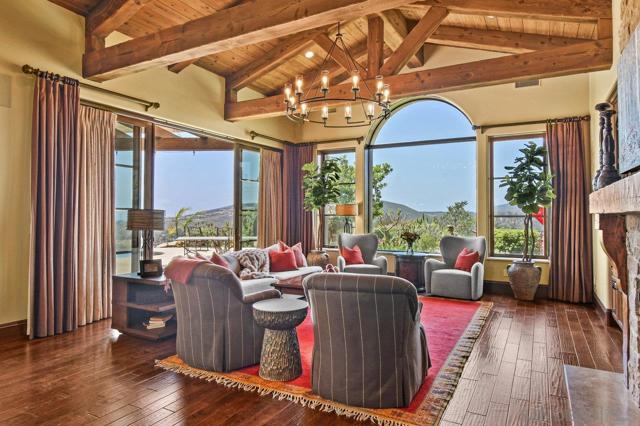 19557 Fortuna Del Este, Escondido CA: https://media.crmls.org/mediaz/03801928-1632-493f-91dc-44d31c470eab.jpg