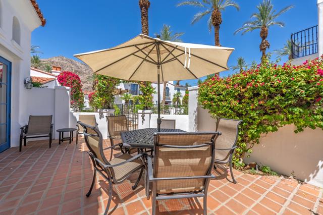 77500 Vista Flora, La Quinta CA: https://media.crmls.org/mediaz/03812182-675a-499a-9442-2334a6473f83.jpg