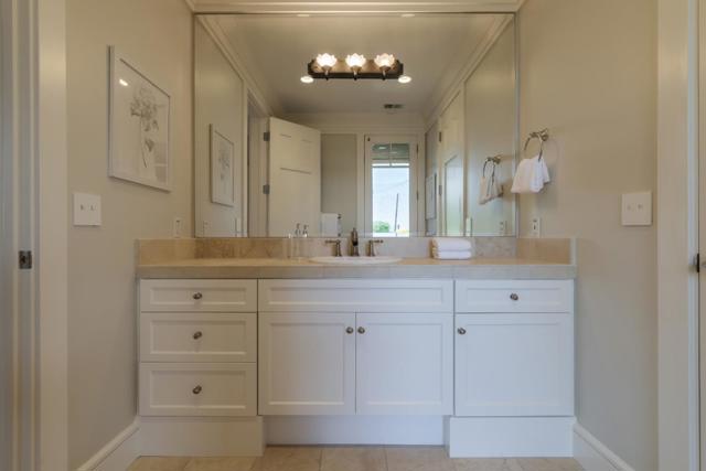 5 Redberry, Portola Valley CA: https://media.crmls.org/mediaz/0381dcf9-be5c-4159-be41-69fcae033b04.jpg