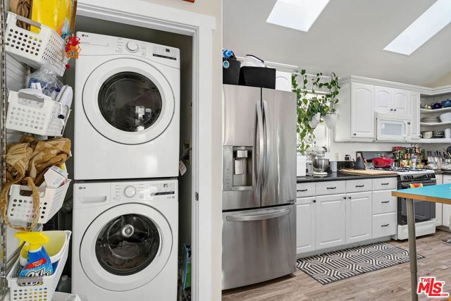 4224 Madison Avenue, Culver City CA: https://media.crmls.org/mediaz/038235c9-fe8c-4c18-b5d6-1a935d49f0ad.jpg