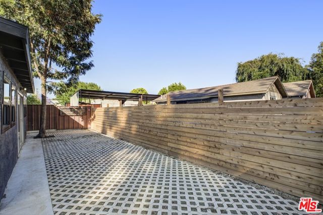 2634 Rich Street, Los Angeles CA: https://media.crmls.org/mediaz/03825200-6f3c-4384-9b52-270044d51263.jpg