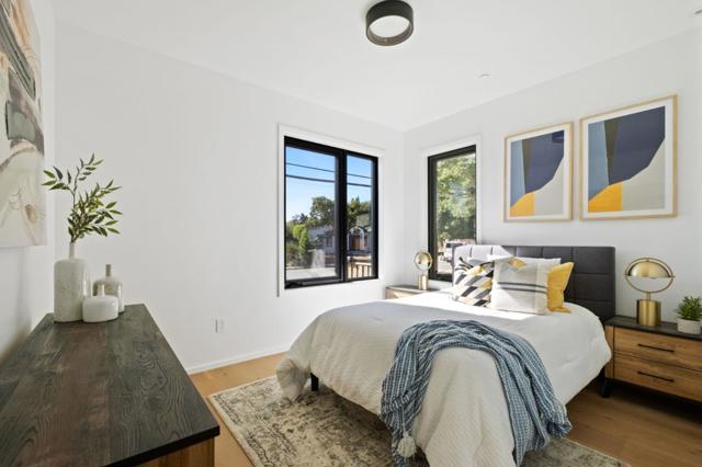 2160 Menalto Avenue, Menlo Park CA: https://media.crmls.org/mediaz/038282a4-8444-4ebb-b444-124b77d618c1.jpg