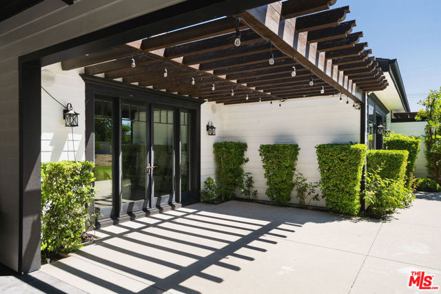1408 Plymouth Circle, Thousand Oaks CA: https://media.crmls.org/mediaz/0383a406-676f-4453-b9fa-5463cc2afd66.jpg