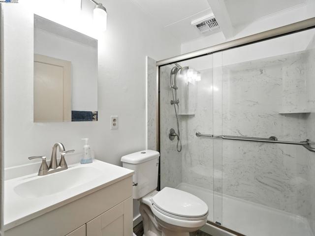 37114 Dondero Way, Fremont CA: https://media.crmls.org/mediaz/0383ce70-0fae-4b26-9a4d-c4cd1cb1766f.jpg