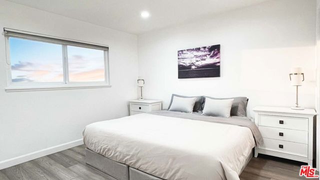 1443 25th Street, Santa Monica CA: https://media.crmls.org/mediaz/0383f492-e09d-4268-af7e-2e2547722c0d.jpg