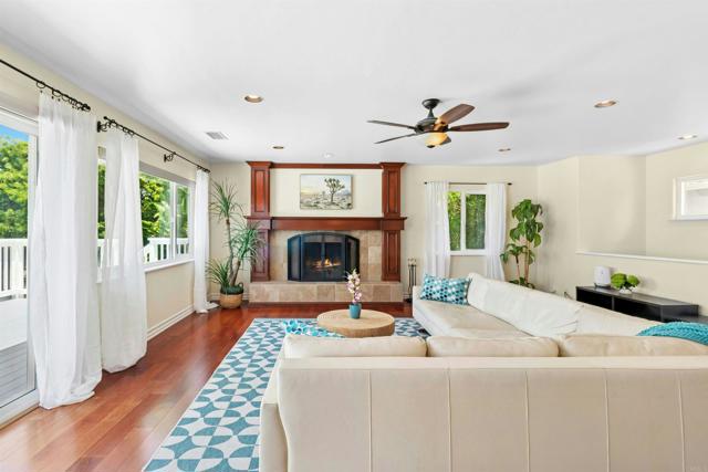 17058 Cloudcroft Drive, Poway CA: https://media.crmls.org/mediaz/03849499-2777-49ab-8639-4d2c16ed0006.jpg
