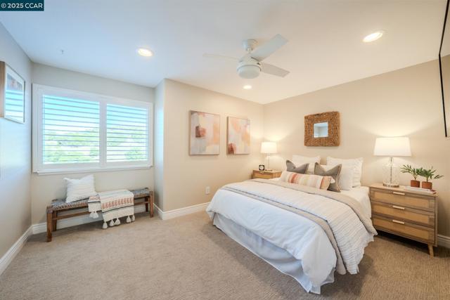40 Northview Ct, Danville CA: https://media.crmls.org/mediaz/03849856-de65-4849-8897-b166710cfff7.jpg