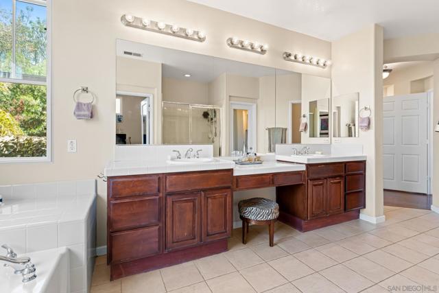 3814 Ruette San Raphael, San Diego CA: https://media.crmls.org/mediaz/0384c9d8-09ee-4295-a8d5-d7a4f29dc7a4.jpg