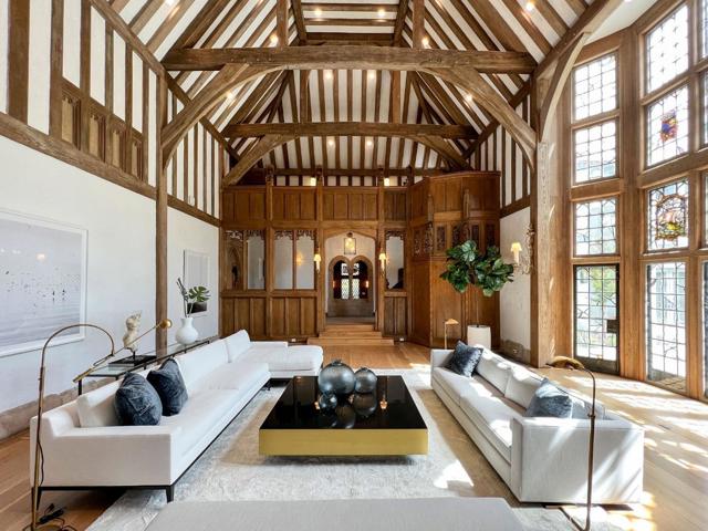 85 Fagan Drive, Hillsborough CA: https://media.crmls.org/mediaz/0384d47e-e880-42df-bec2-d9c795d617b0.jpg