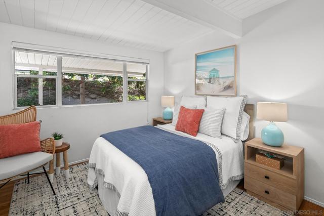 661 Balboa Avenue, Coronado CA: https://media.crmls.org/mediaz/03863fbe-3eb3-420b-8738-bed427475b7b.jpg