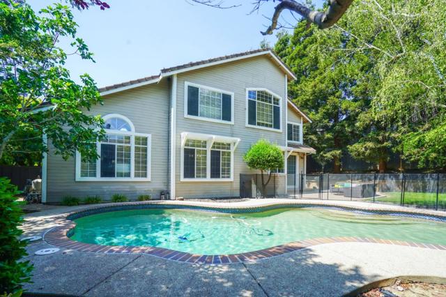 3287 Edinburgh Drive, Livermore CA: https://media.crmls.org/mediaz/03865440-566c-4862-ab11-b169598e2ecf.jpg