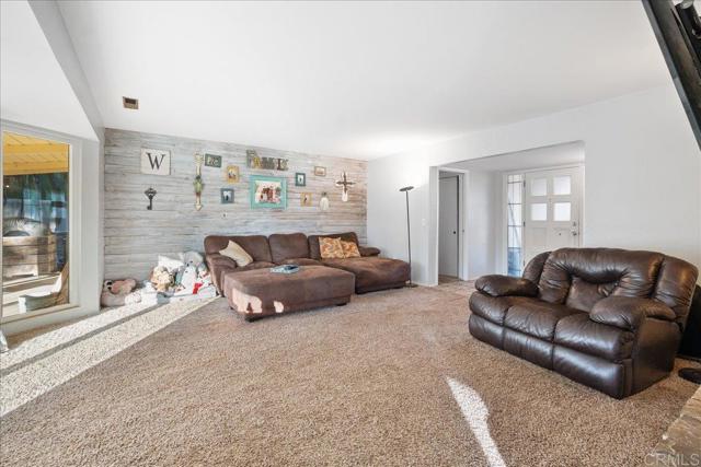 Detail Gallery Image 4 of 23 For 2894 Scenic View Rd, Alpine,  CA 91901 - 3 Beds | 3 Baths