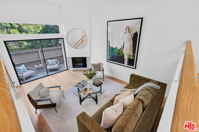 15167 Magnolia Boulevard, E photo 4