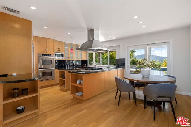 Drew Fenton | 2501 La Condesa Drive Los Angeles CA | MLS: 7163436