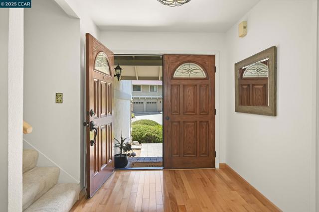 2 Kulani Ln, Pleasant Hill CA: https://media.crmls.org/mediaz/0387ea7d-55e9-4f8c-bcec-3c9a536343ca.jpg
