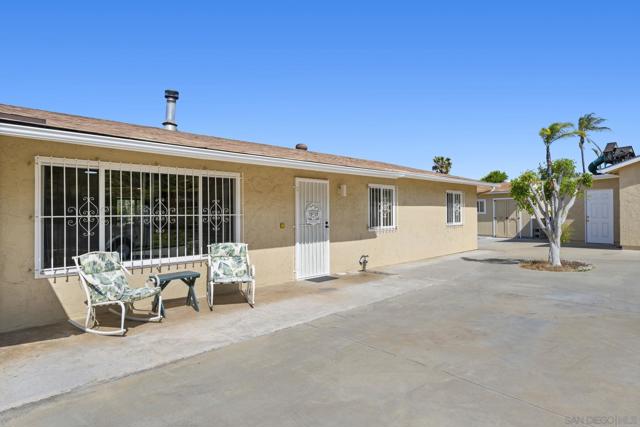 12220 Valhalla Drive, Lakeside CA: https://media.crmls.org/mediaz/038815c2-d2cb-4ea1-a2c5-279e8eab8fc2.jpg