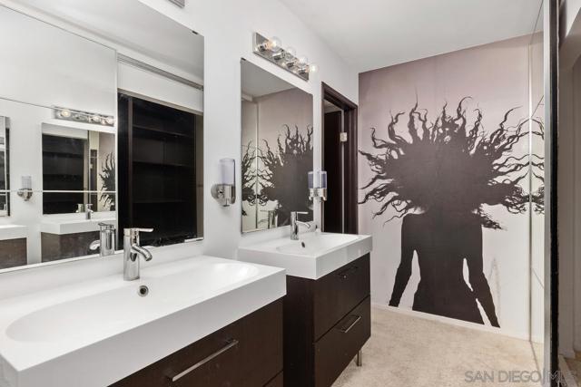 6423 Caminito Aronimink, La Jolla CA: https://media.crmls.org/mediaz/0388bc50-5e02-41b5-93a9-7a15955a0ecd.jpg