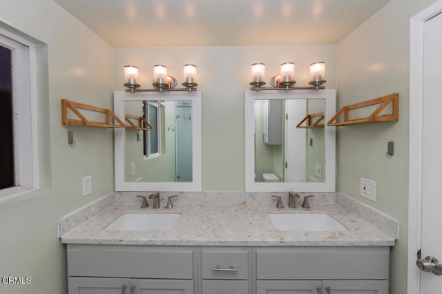 Detail Gallery Image 25 of 46 For 1021 Camino Real, Redondo Beach,  CA 90277 - 4 Beds | 2 Baths