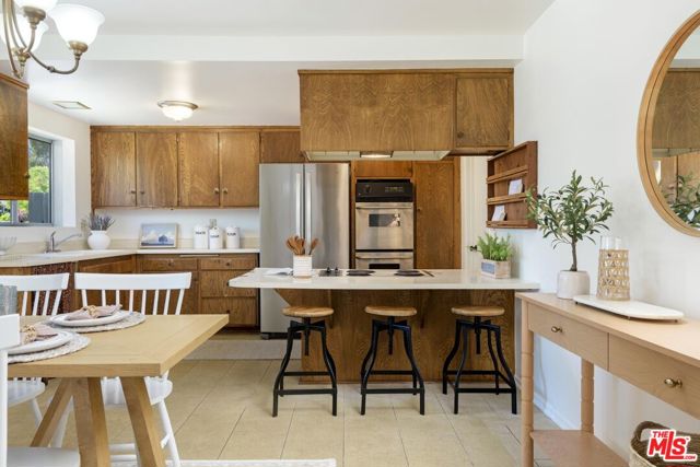 6591 Camino Venturoso, Goleta CA: https://media.crmls.org/mediaz/038a0b73-2c0e-4a4e-b5cc-2060a80831af.jpg