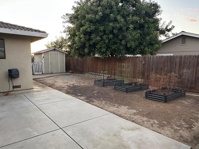 1670 Sausalito Drive, Hollister CA: https://media.crmls.org/mediaz/038a0db8-d792-457e-9e9e-7449c2fb3e2d.jpg