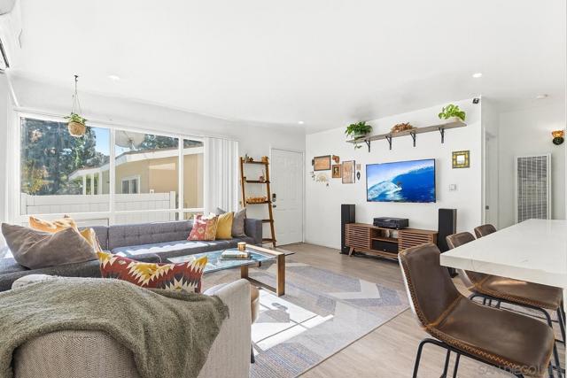 1818 Diamond St, San Diego CA: https://media.crmls.org/mediaz/038a459f-b5b4-4e80-803a-d9bb47a1e7bf.jpg